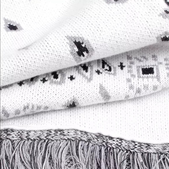 Lea Boho Fringe Oversized Knit Kimono wrap Cardi - Picture 7 of 10